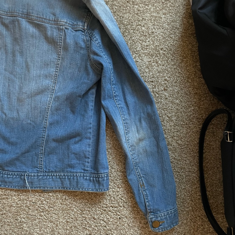 Jean jacket - Picture 10 of 11